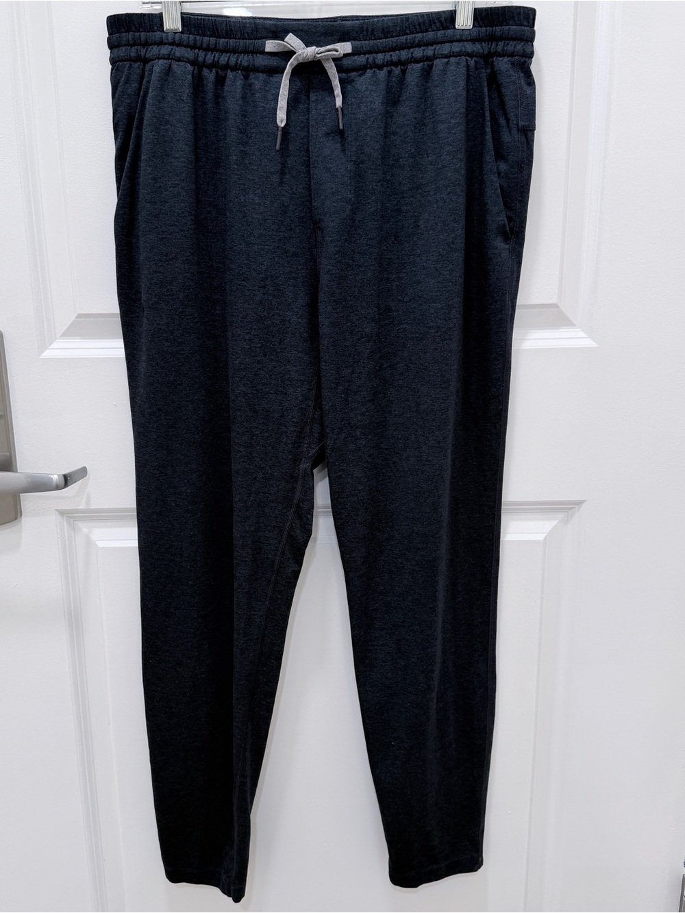 Lululemon Mens Large Jogger Pants Gray Stretch Drawstring Zip Pocket Athletic